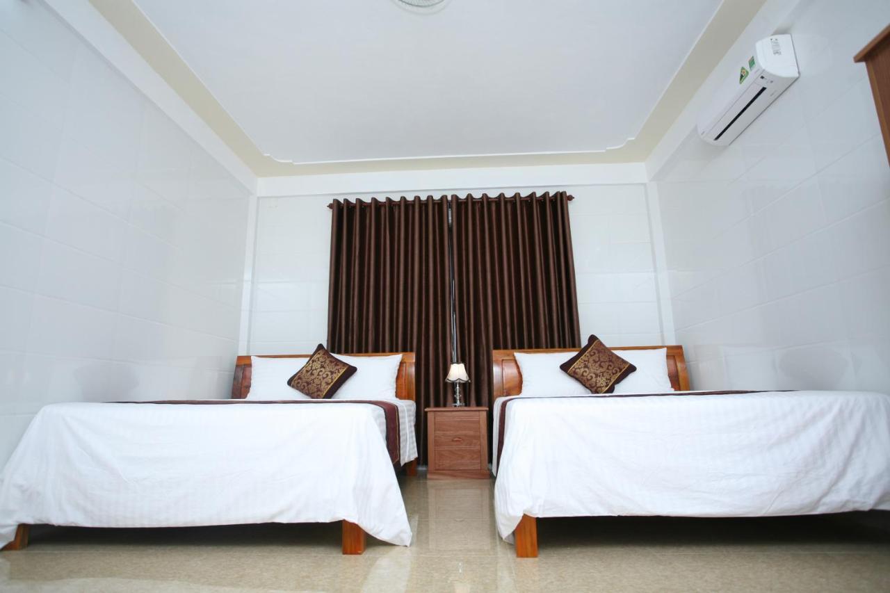 Sky Hotel Phong Nha Esterno foto