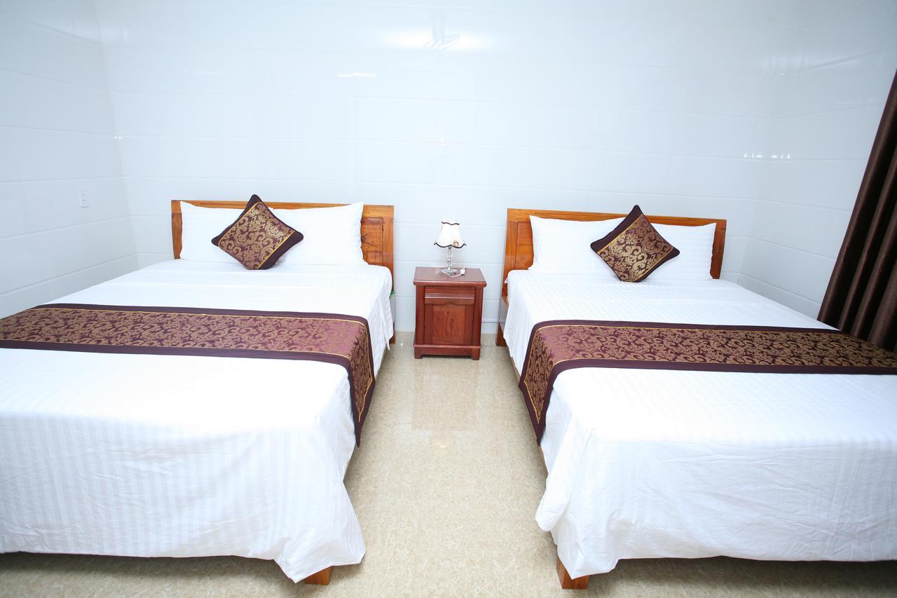 Sky Hotel Phong Nha Esterno foto
