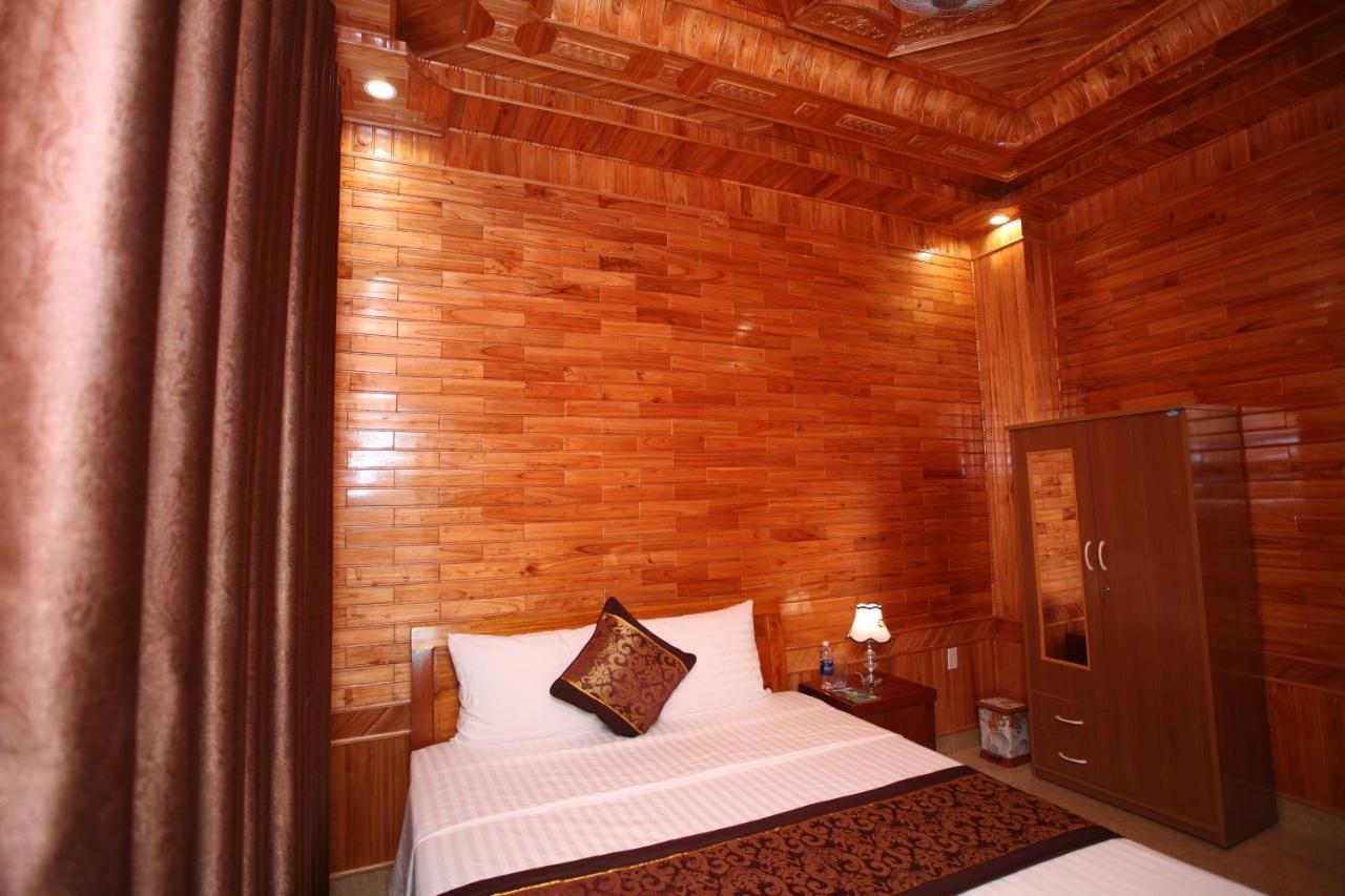 Sky Hotel Phong Nha Esterno foto