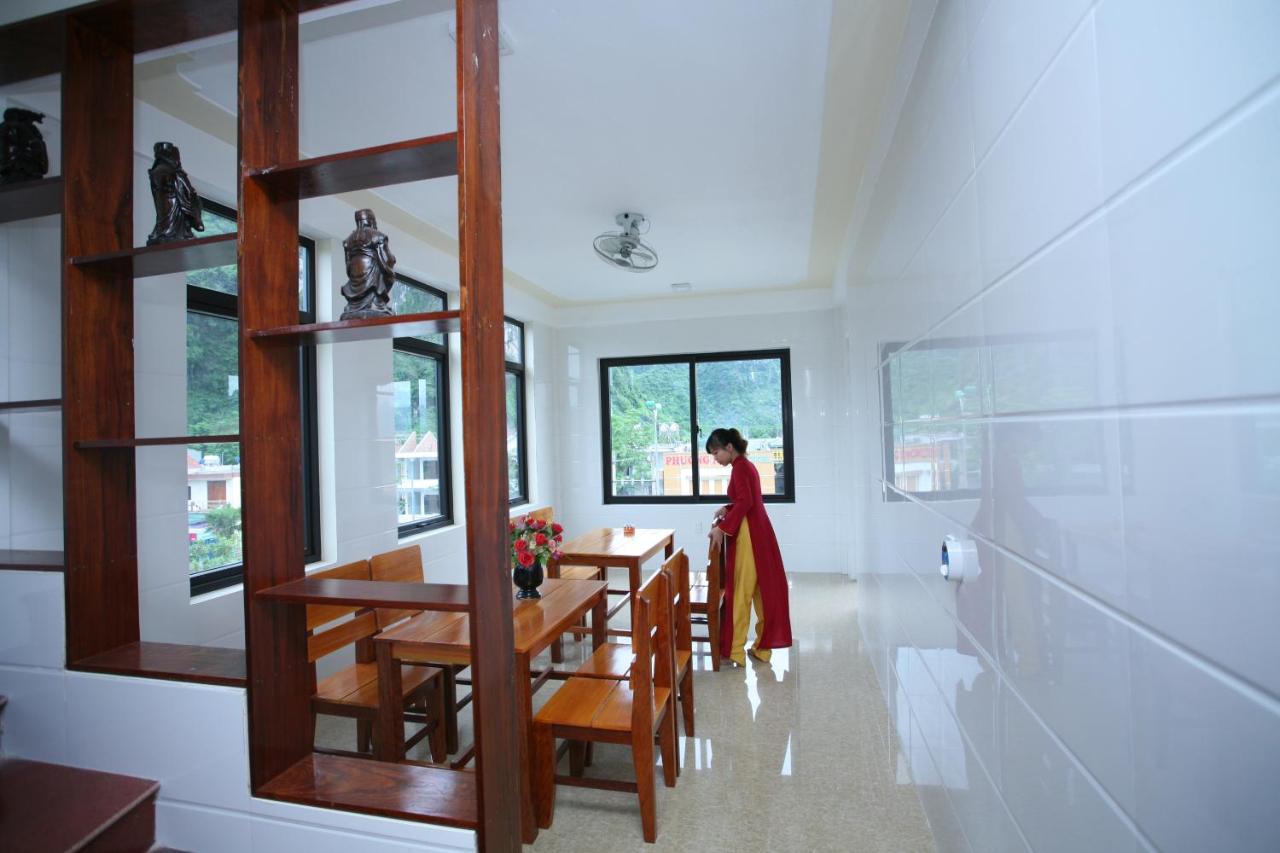 Sky Hotel Phong Nha Esterno foto
