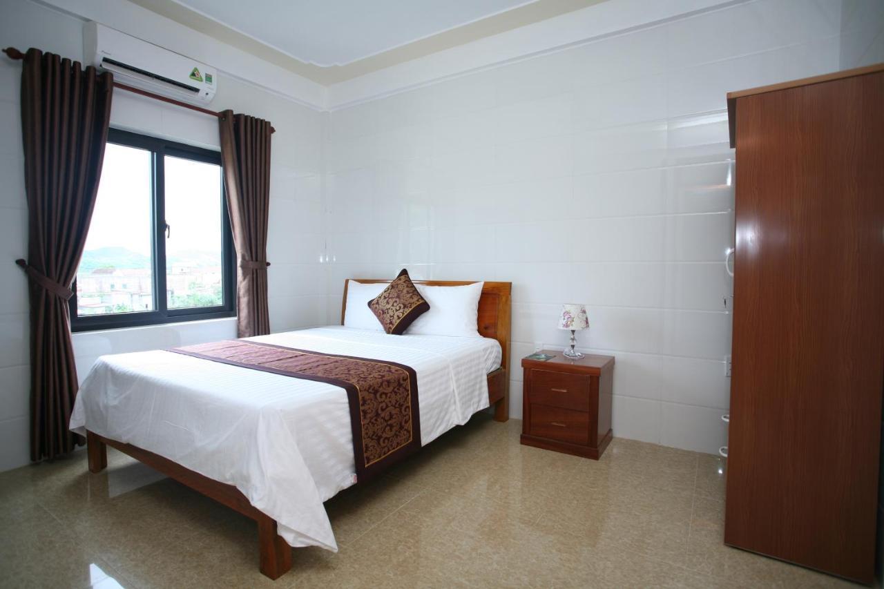 Sky Hotel Phong Nha Esterno foto